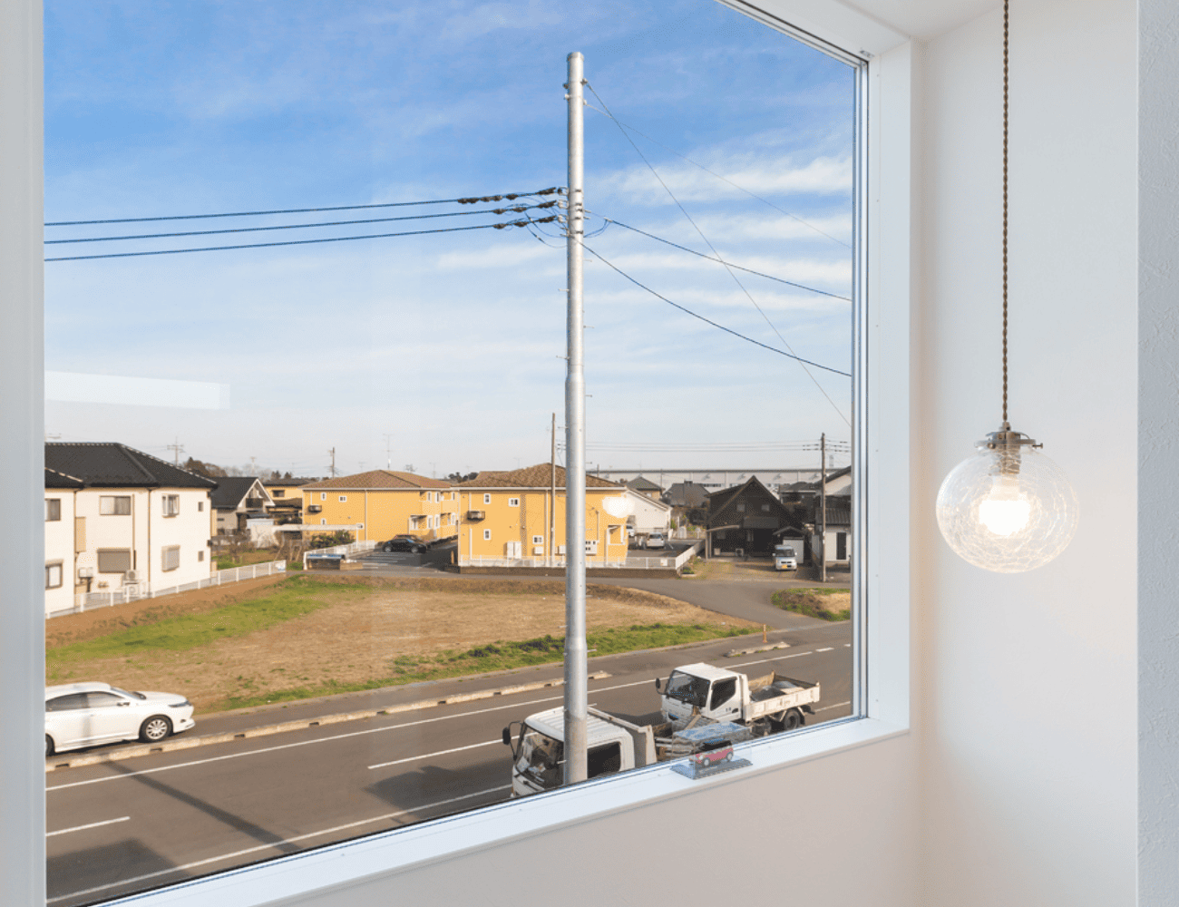 スキップフロアで多彩な居場所が生まれる空間の写真